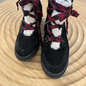 Jelly Roll Black suede boots . Sz 9.5